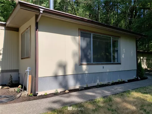 Shelton, WA 98584,61 W Kamilche LN