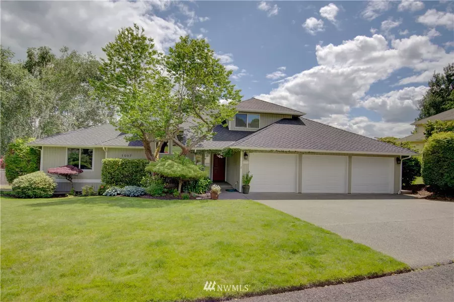 1007 Surrey Trace SE, Tumwater, WA 98501