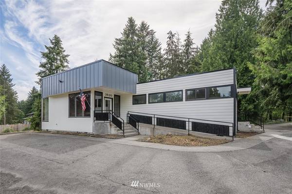 3920 W Tapps DR E, Bonney Lake, WA 98391