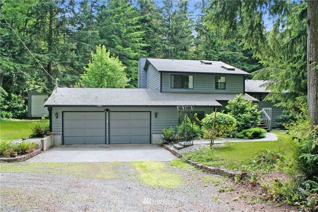 1333 Wallace CT, Oak Harbor, WA 98277