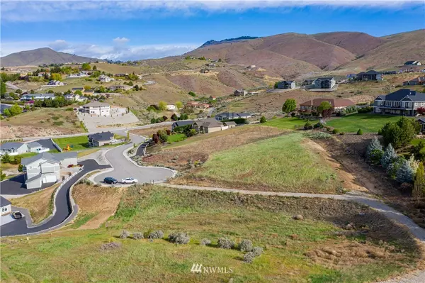 112 Elizabeth CT, Wenatchee, WA 98801