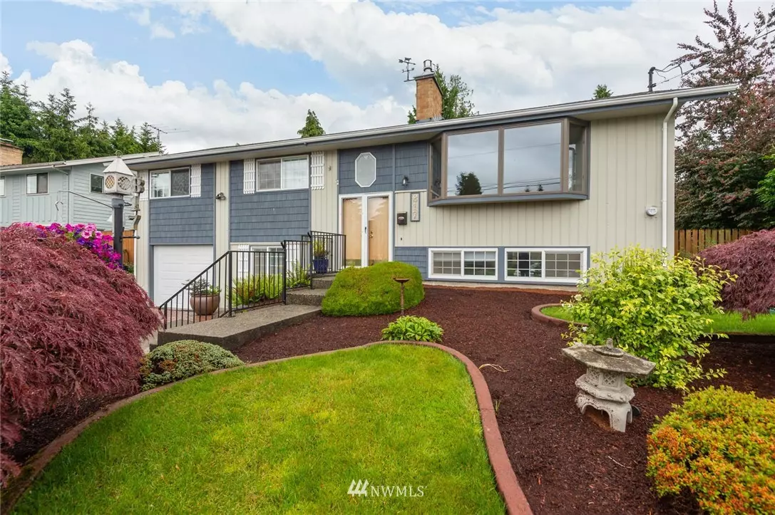 Des Moines, WA 98198,817 S 234th PL