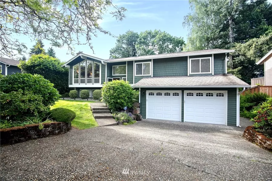 19110 SE 44th WAY, Issaquah, WA 98027