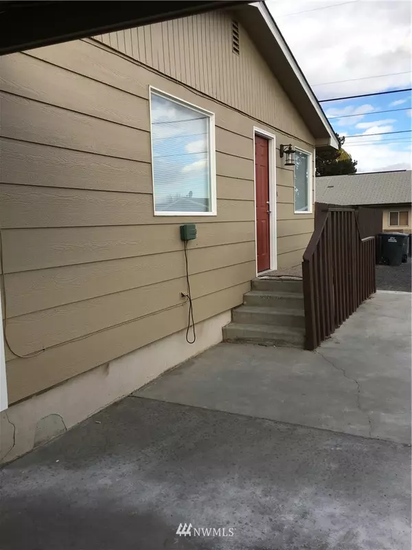 Moses Lake, WA 98837,1341 W Ivy AVE