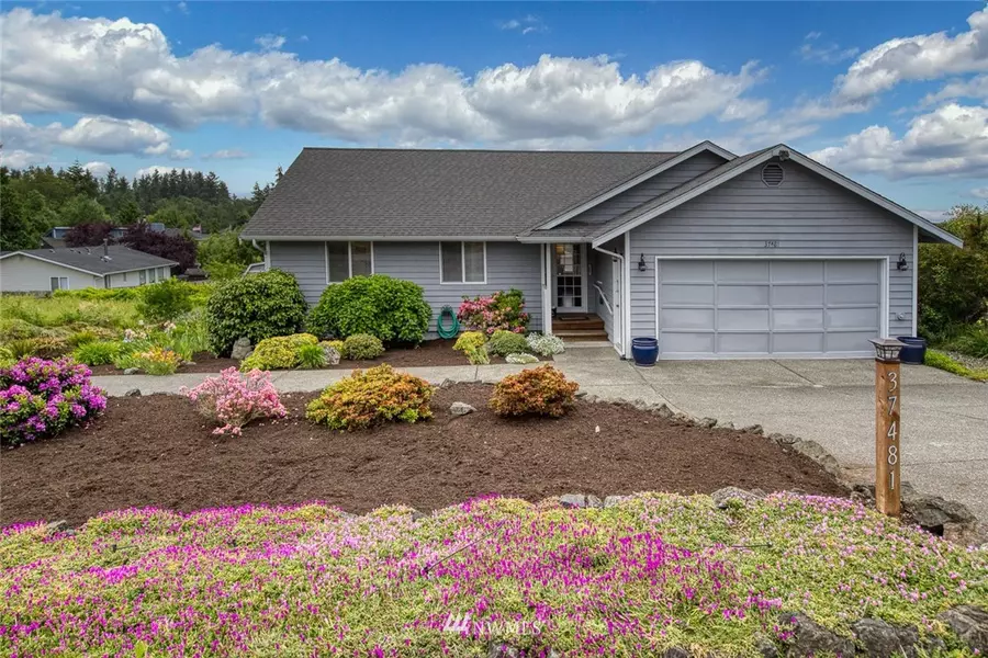 37481 Hood Canal DR NE, Hansville, WA 98340