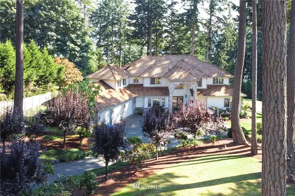 810 Kiowa TRL, Fox Island, WA 98333