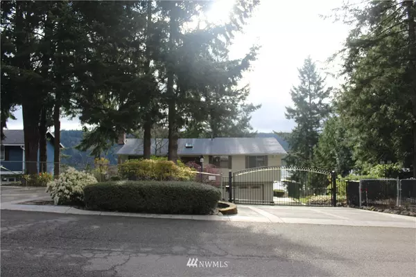 7335 Navajo TRL NE, Bremerton, WA 98311