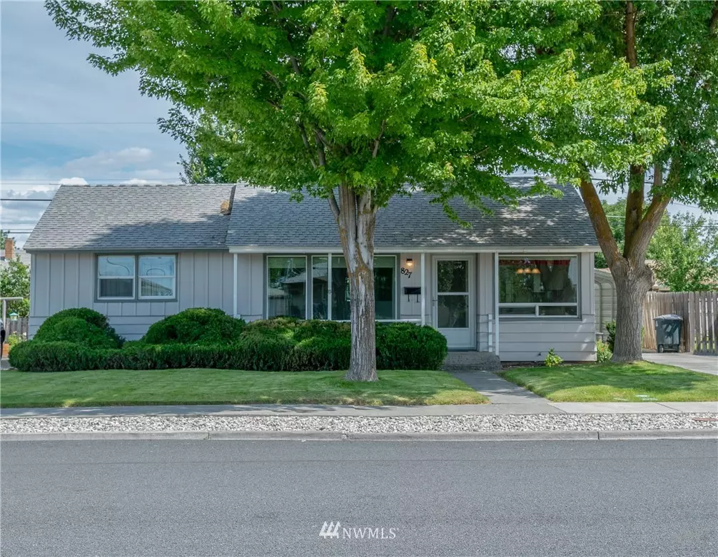 Moses Lake, WA 98837,827 S Ironwood DR