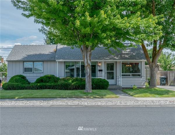 827 S Ironwood DR, Moses Lake, WA 98837