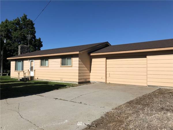 404 N Adams ST, Coulee City, WA 99115