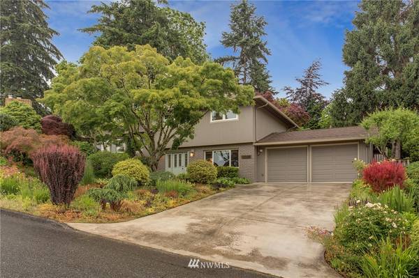 17134 NE 8th PL, Bellevue, WA 98008