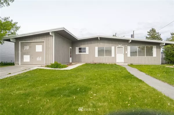 36 NE J ST, Ephrata, WA 98823