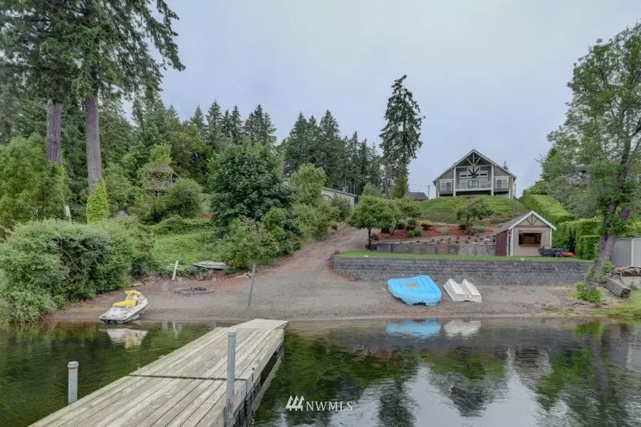 421 W Lake Isabella LOOP, Shelton, WA 98584