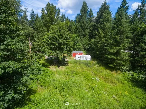 Rainier, WA 98576,813 Tipsoo LOOP S