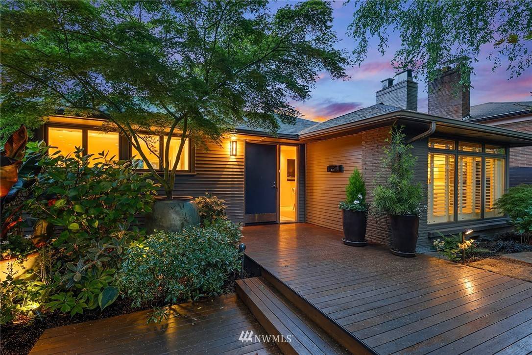 2052 McGilvra BLVD E, Seattle, WA 98112