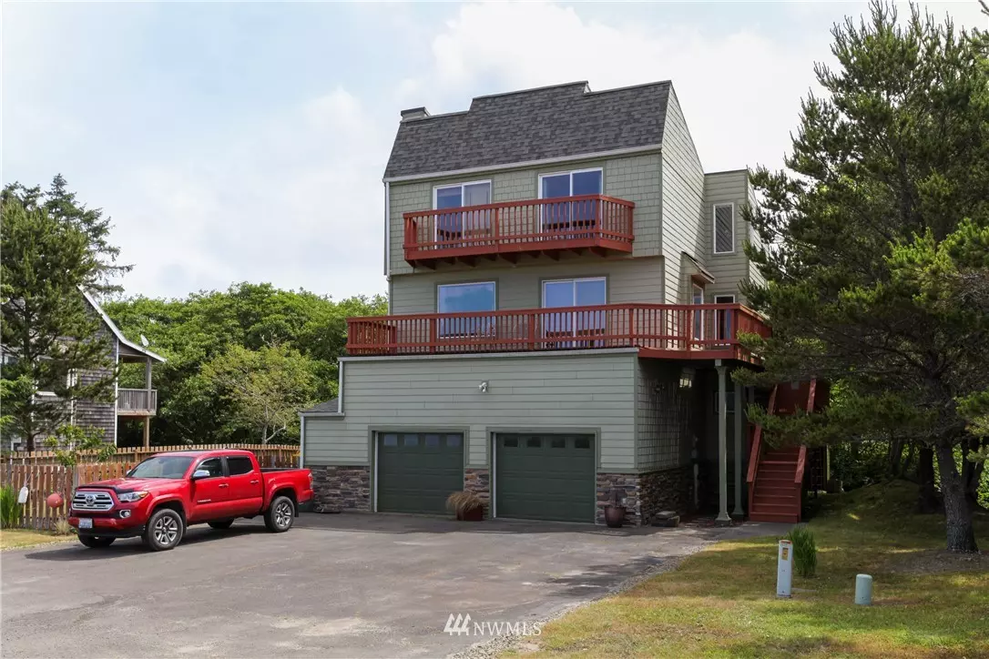 Ocean Park, WA 98640,33502 J PL