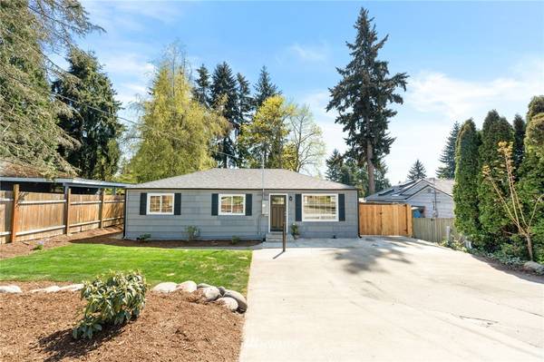 819 S 194th ST, Des Moines, WA 98148