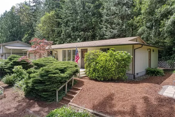 5765 School ST NE, Bremerton, WA 98311