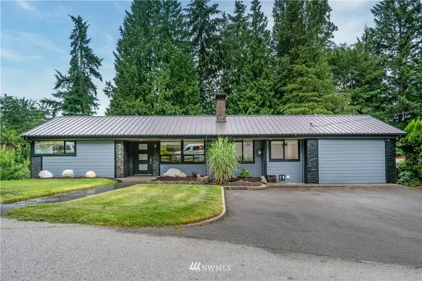 3212 NE 167th ST, Lake Forest Park, WA 98155