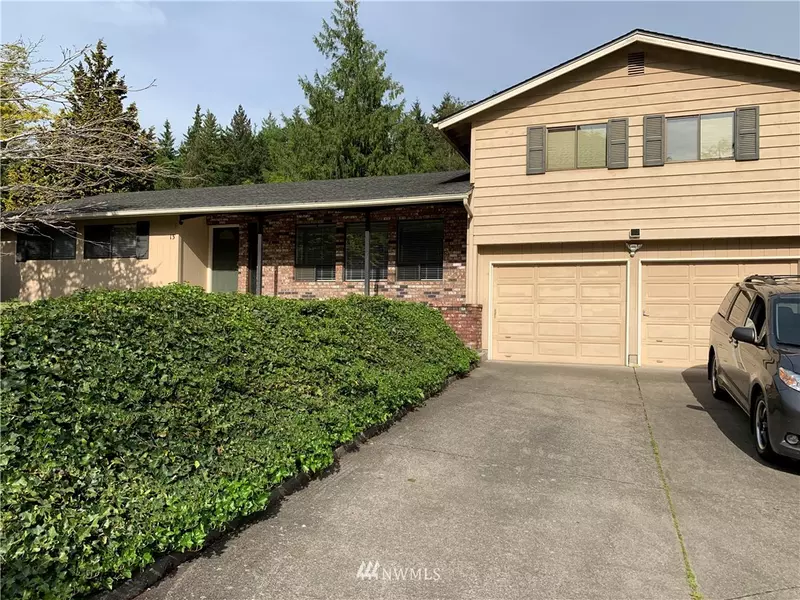 13 Monetrrey PL, Longview, WA 98632