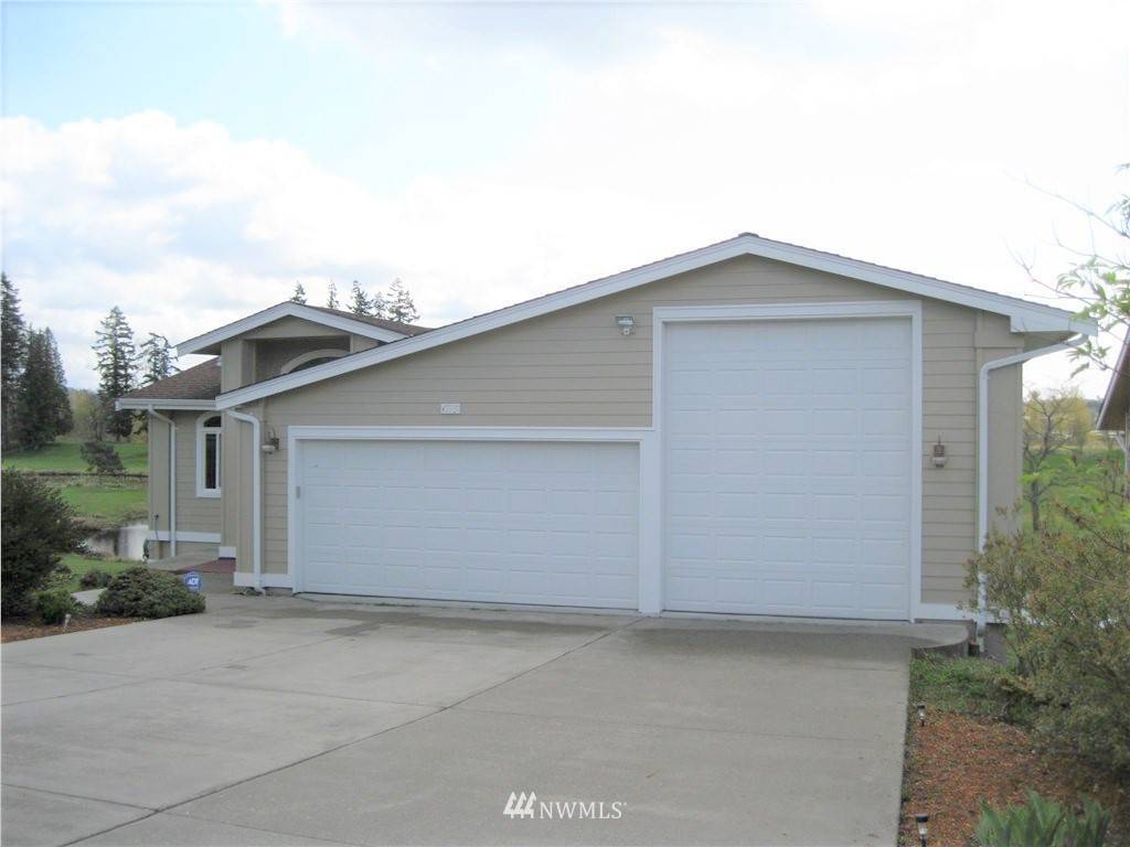 4765 S Golf Course DR, Blaine, WA 98230