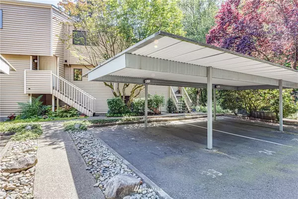 12040 96th AVE NE #122, Kirkland, WA 98034