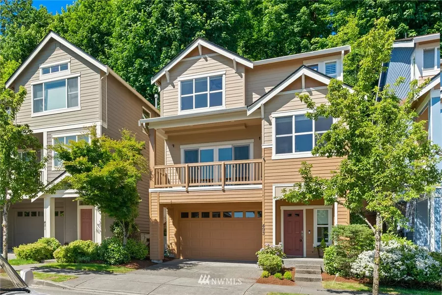 493 Lingering Pine DR NW, Issaquah, WA 98027