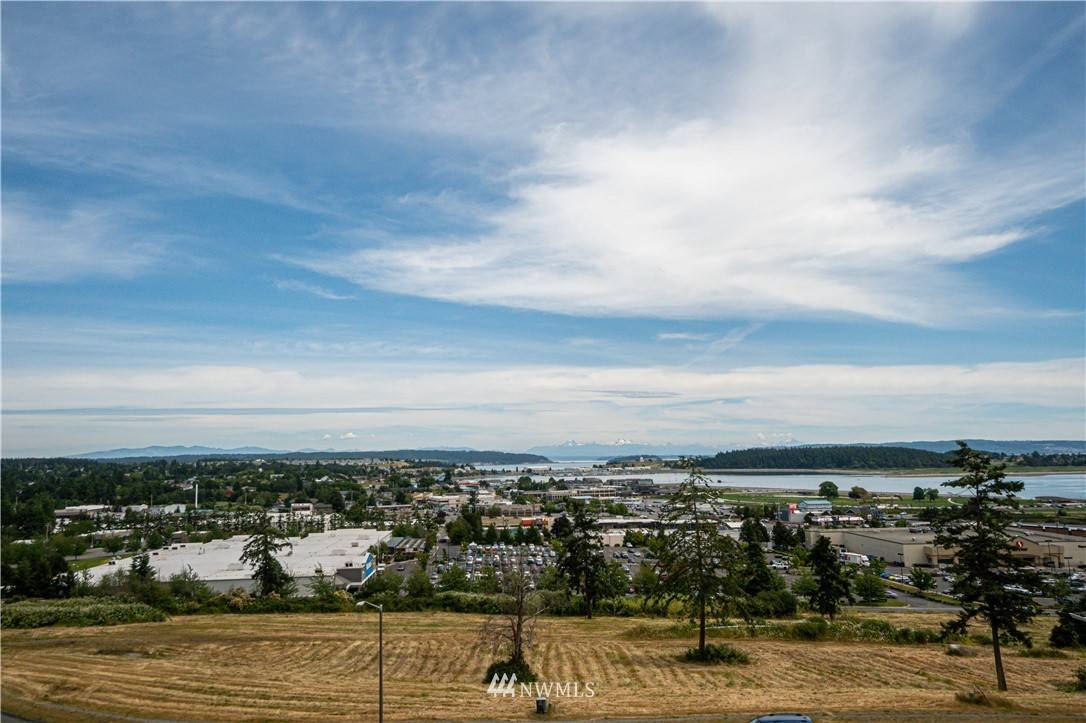 618 SW Founders DR, Oak Harbor, WA 98277