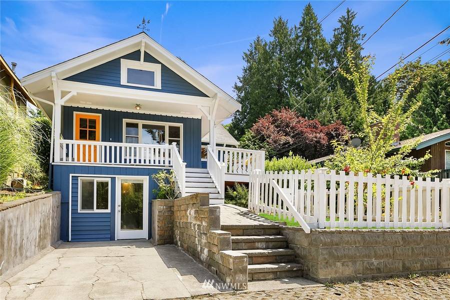 6904 47th AVE SW, Seattle, WA 98136