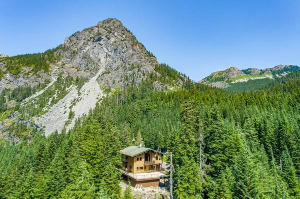 74 Unter Strasse, Snoqualmie Pass, WA 98068