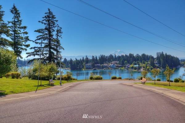 17715 16th Street Ct E, Lake Tapps, WA 98391