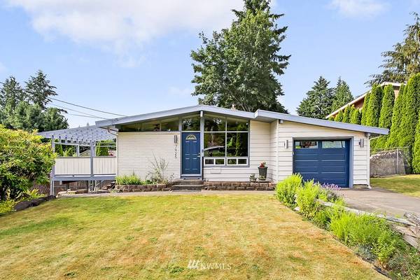 7925 198th ST SW, Edmonds, WA 98026