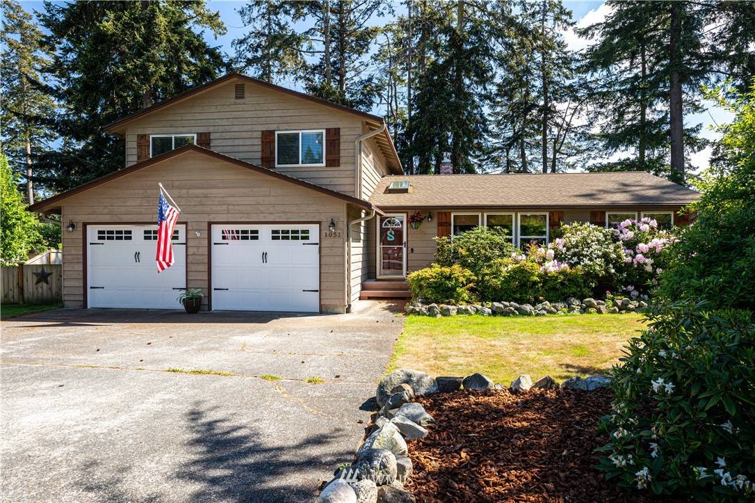 1051 NW Kitsap TER, Oak Harbor, WA 98277