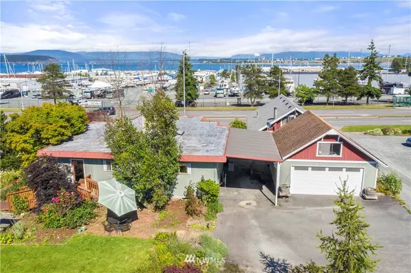 3204 R AVE, Anacortes, WA 98221