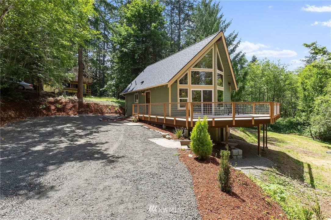 131 E Forest LN, Belfair, WA 98528