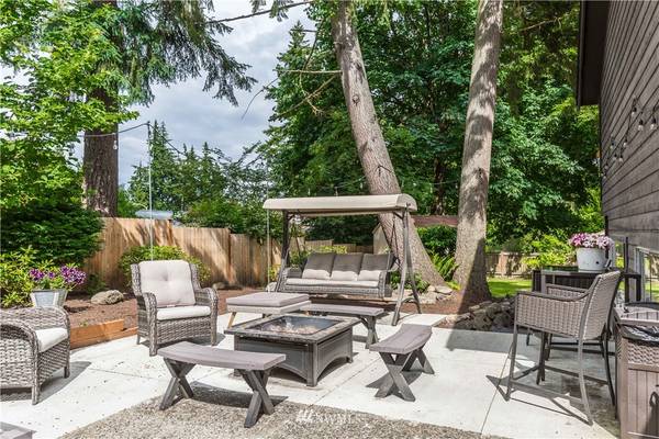 15601 Cascadian WAY, Bothell, WA 98012