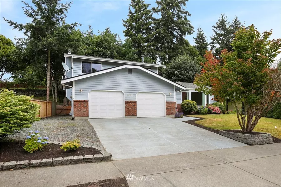 3633 Inverness DR NE, Tacoma, WA 98422