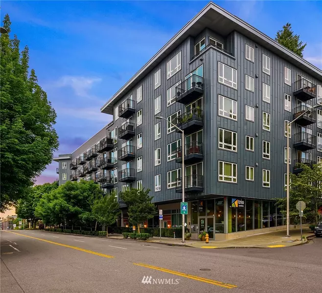 3104 Western AVE #604, Seattle, WA 98121