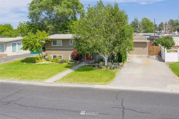 Moses Lake, WA 98837,1135 S Eastlake DR