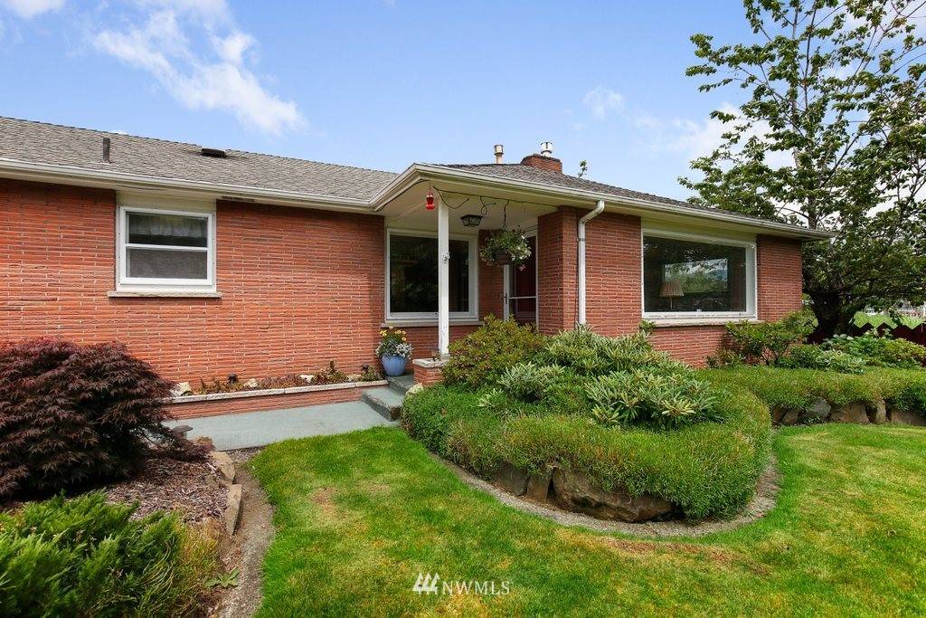1335 SE McHugh AVE, Enumclaw, WA 98022