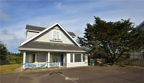 580 Point Brown AVE NE, Ocean Shores, WA 98569