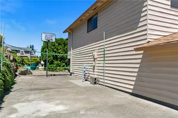 Seatac, WA 98188,4938 S 181st PL