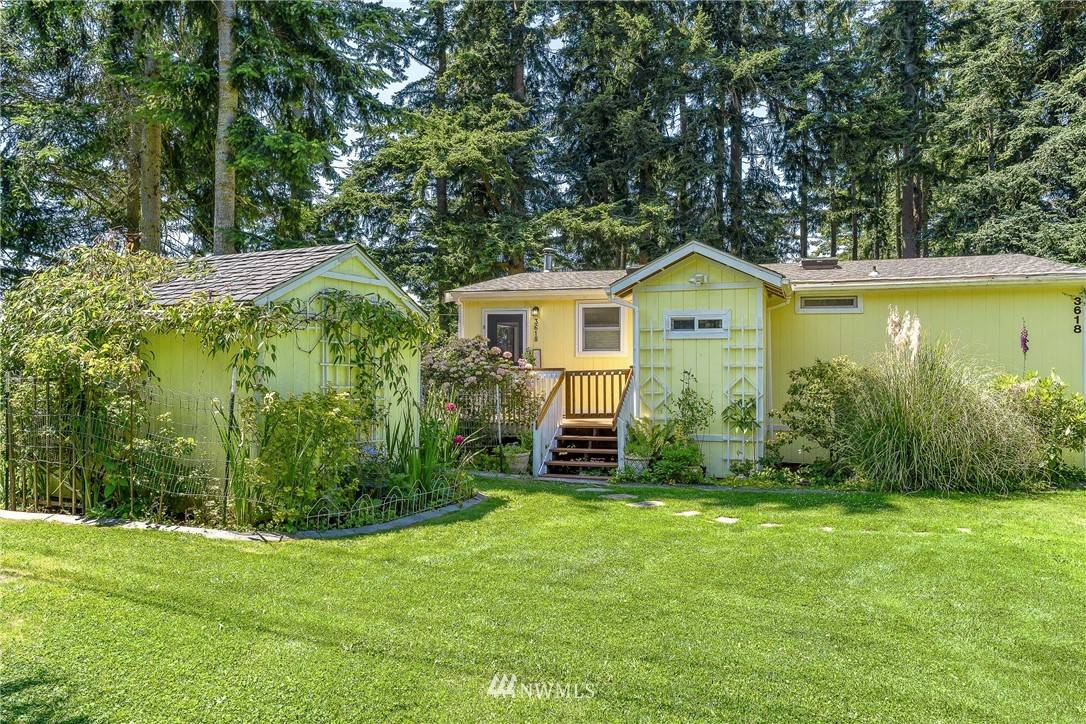 3618 Smugglers Cove Road, Greenbank, WA 98253