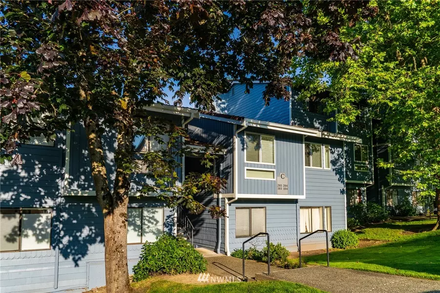 4118 212th ST SW #C103, Mountlake Terrace, WA 98043