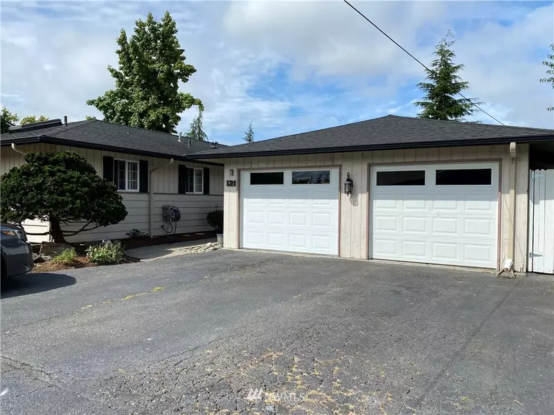 121 Claremont PL, Mount Vernon, WA 98274