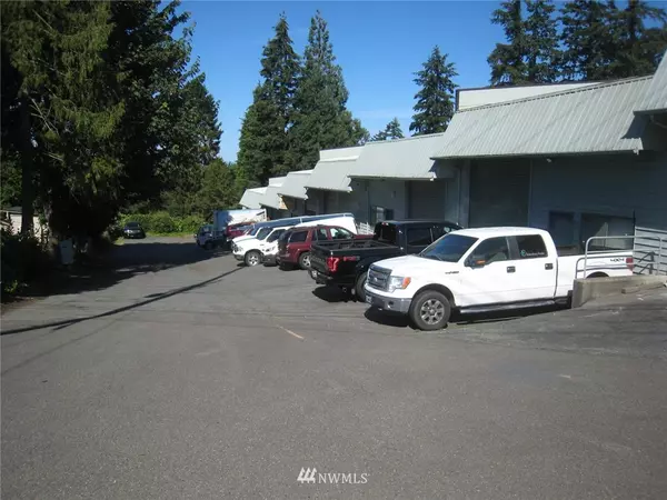 15806 Highway 99, Lynnwood, WA 98087