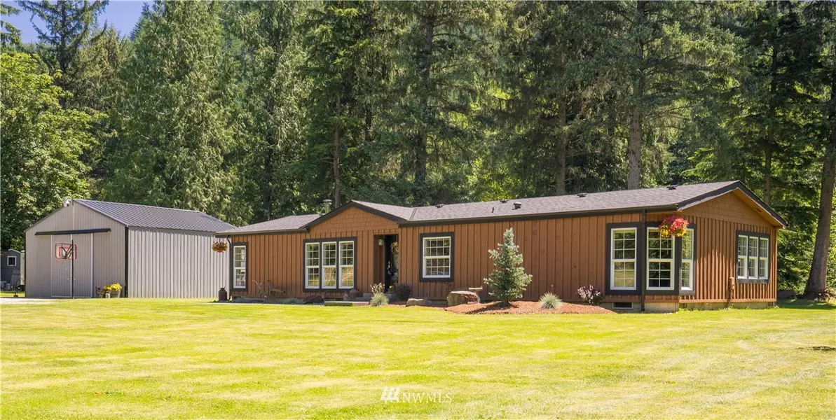 31480 SE 383rd PL, Enumclaw, WA 98022