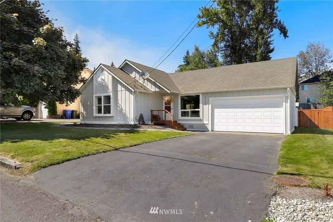 Kenmore, WA 98028,8438 NE 145th ST