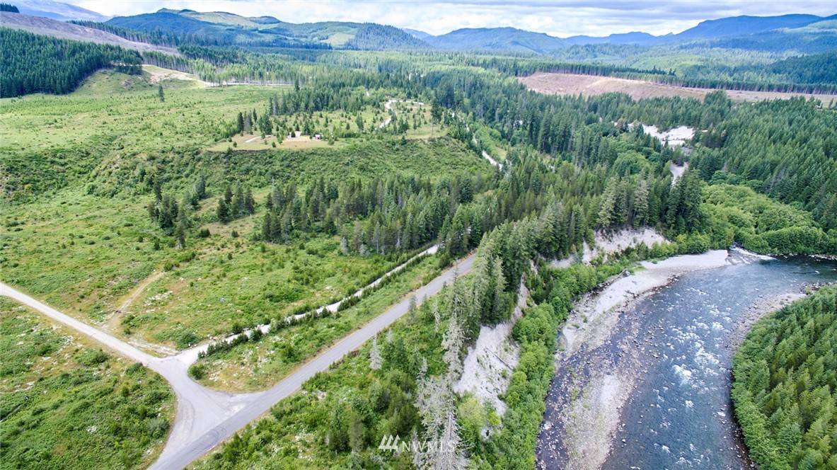 3 Bigfoot BLVD, Cougar, WA 98616