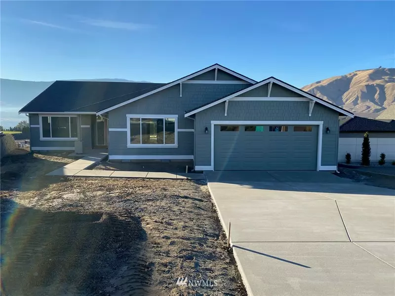 836 S Lamplight LN, East Wenatchee, WA 98802